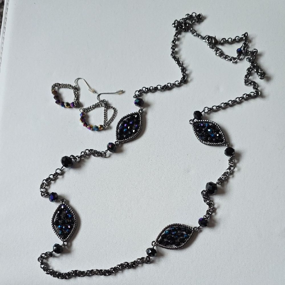 Elegant Silver and Blue Necklace Set